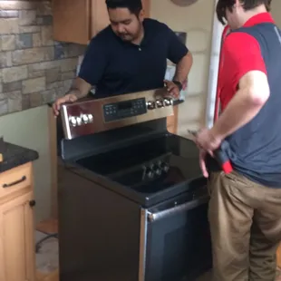 Read the review: https://www.yelp.com/biz/center-appliance-manteca?hrid=LlLVQQMvzWqt0ILNDxnfDA&amp;utm_campaign=www_review_share_popup&amp;utm_mediu