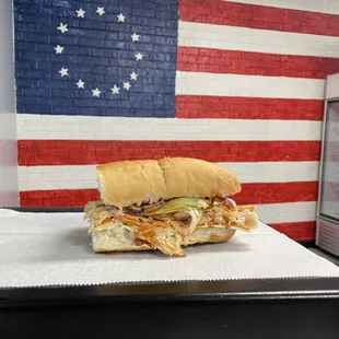 Ninni  Buffalo Chicken Hot pepper cheese or Provolone Lettuce Tomato Onion Chipotle Mayo on a     6" roll