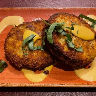 Oscar - style lump crab meat and barnaise sauce. Good taste, great texture and seasoned just right!