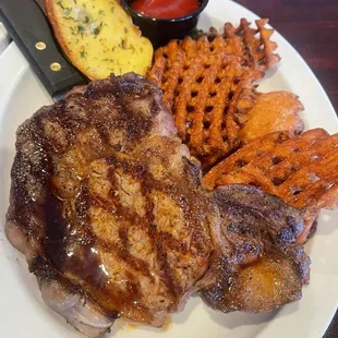 Rib Eye/Criss Cut Fries