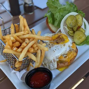 Yolked burger