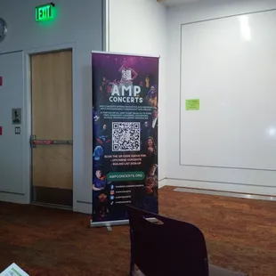 "Damn Tall Buildings" Live concert.