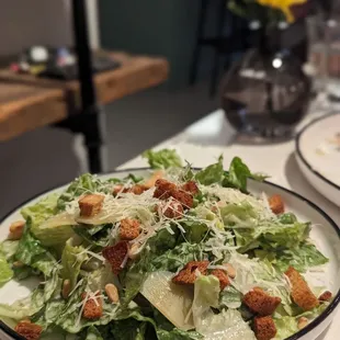 Cesar salad, this is a split portion