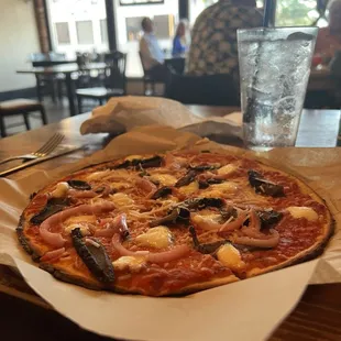 Portabella Mushrooms Pizza on cauliflower crust