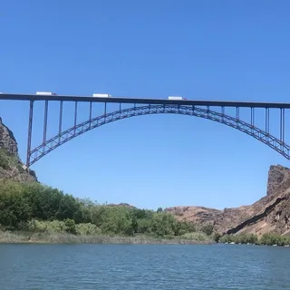R T.
