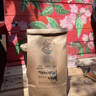 Saturday morning vibes including coffees and fresh beans! Via beautiful bench right outside :)