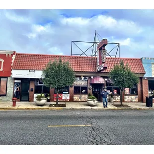 CENTRAL GYROS RESTAURANT! Belmont/Central Local Institution ! ...Since Forever! Family Owned &amp; Run !Great Greek Food .Always Great Service.