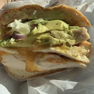 Avocado,Mayo,Chipotle,Cheese,lettuce, red onions