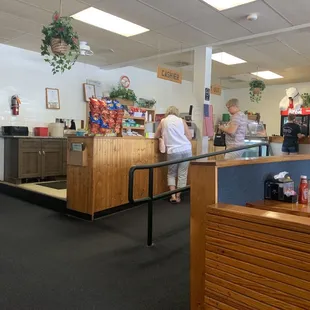 Cashier Carry Out Counter