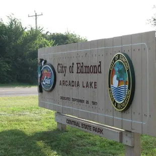 Entrance off Route 66