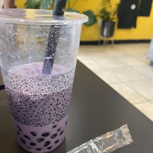Taro milk tea w/bobo