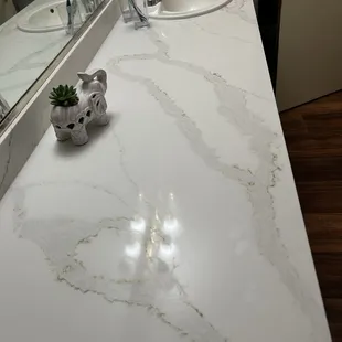 Vanity quartz top