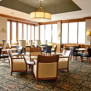 Bentley&apos;s Lounge