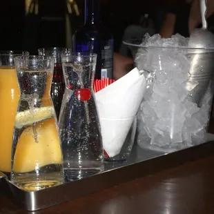 Bottle service accoutrements