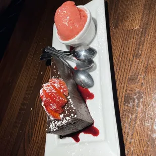 Dessert flourless chocolate cake!