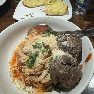 Spaghetti &amp; Meatballs