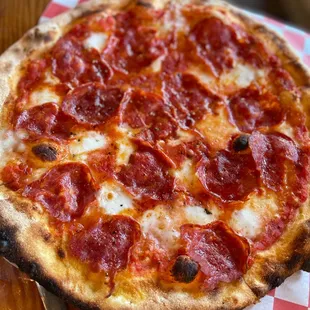 Pizza Salame $16