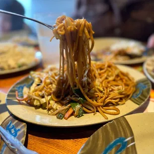 Shrimp chow main