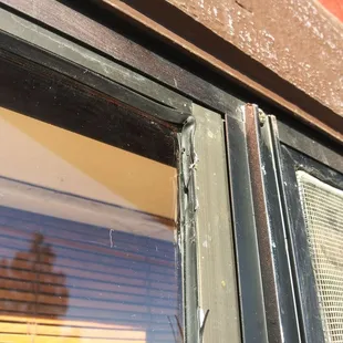 More shoddy weather stripping work