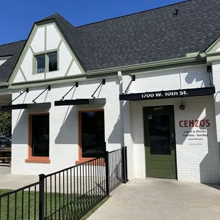 Former Oak Cliff's Gas Station and now, Fabulous Cenzo's! (07/18/24)