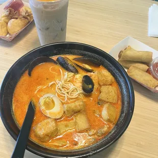 Spicy laska