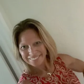Sandi C.