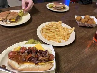 The Plaza Tavern & Grill