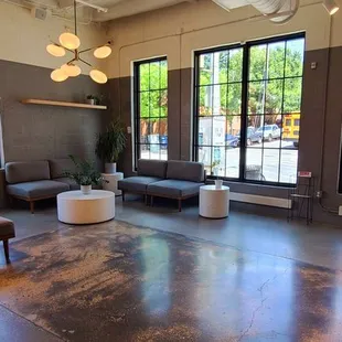 Nice seating area.