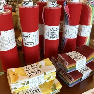 Unpaper towel rolls and packs