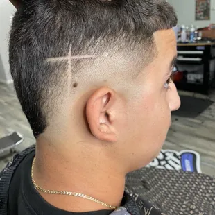 Burst fade with design