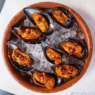 Spicy mussels escabeche
