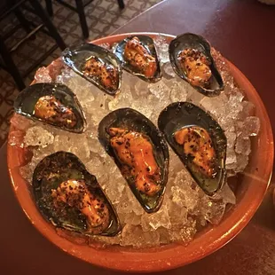 food, oysters and mussels