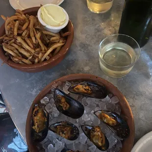 Mussels and fries