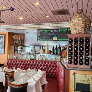 Cesario&apos;s dining room with beautiful leather booth