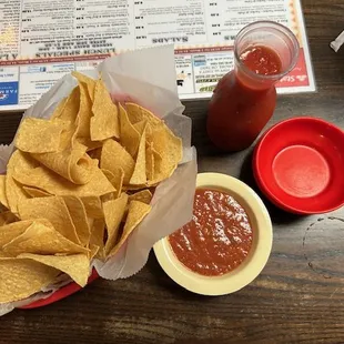 The salsa does not  work.