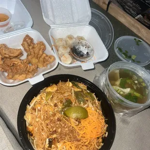 Pad Thai Noodle, Crab Rangoon, 5 Piece Shumai, Wonton Soup