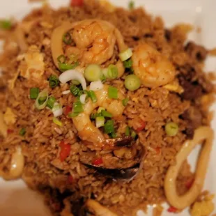 Chaufa Mixto de Mariscos Pollo y Carne