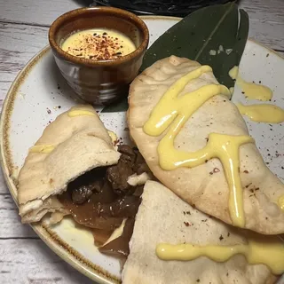 Fritas Lomo Saltado Empanadas