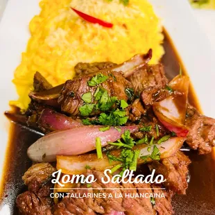 El Lomo Saltado con Tallarines a la Huancaína es una combinación perfecta. Pruébala en 7101 Collins Ave. Miami Beach