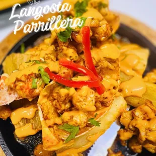 ¿Buscas una experiencia culinaria inolvidable en Miami Beach? Prueba nuestra deliciosa Langosta Parrillera. ¡Sabor auténtico!