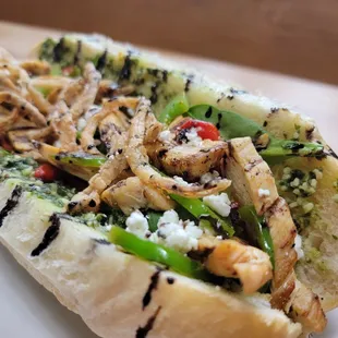chicken pesto sammich
