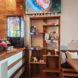 sushi and sashimi, interior