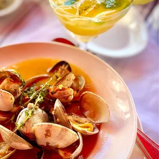 Clams and Mango habanero Margarita, extra spicy