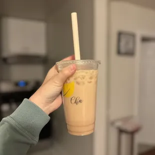 Almond Black Milk Tea (Large)