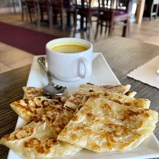 Roti with yellow curry - a great appetizer (10/22)
