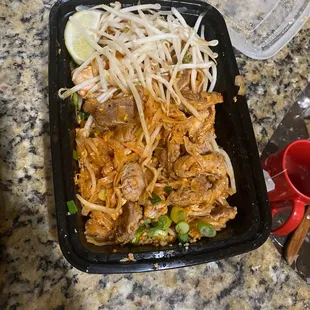 Dry and bland Pad Thai.