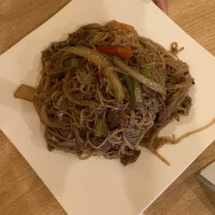 Drunken noodles with beef (thin noodles)