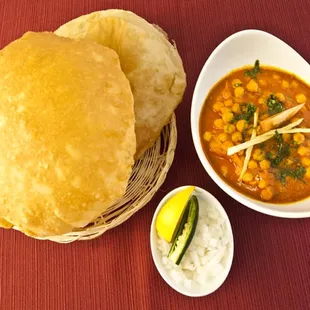 Chana Bhatura