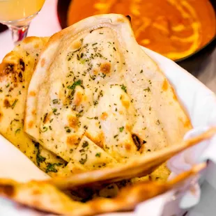 Garlic Naan, Malai Paneer