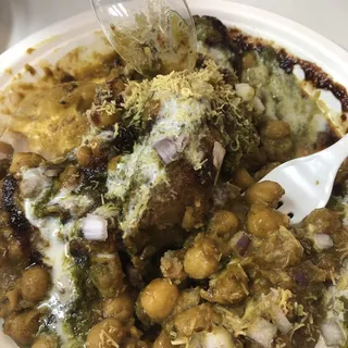 Aloo Tikki Chaat